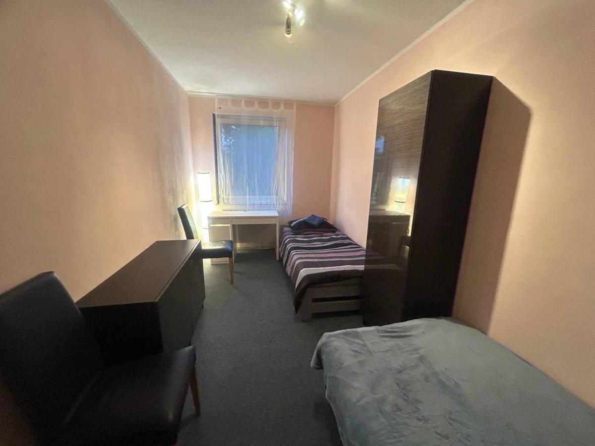 2 1min Messe Appartement Keulen